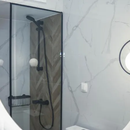 New Deluxe 2 Downtown Thessaloniki-fully Equiped Apartament